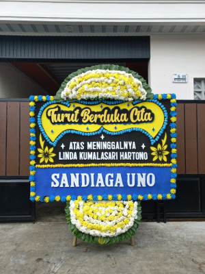 Papan Bunga Duka di Kampa